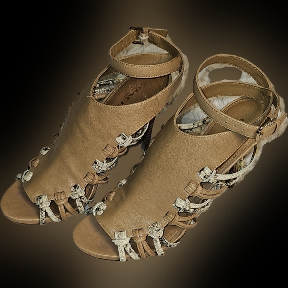 Coach Jody Strappy Stiletto Heel 7.5 B or 37Eu Python Print - Picture 2 of 16